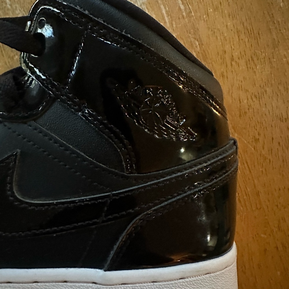 Air Jordan 1 Mid SE “Space Jam”